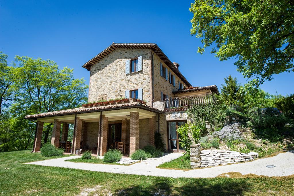 Agriturismo La Corte Del Lupo โนเชราอุมบรา ภายนอก รูปภาพ