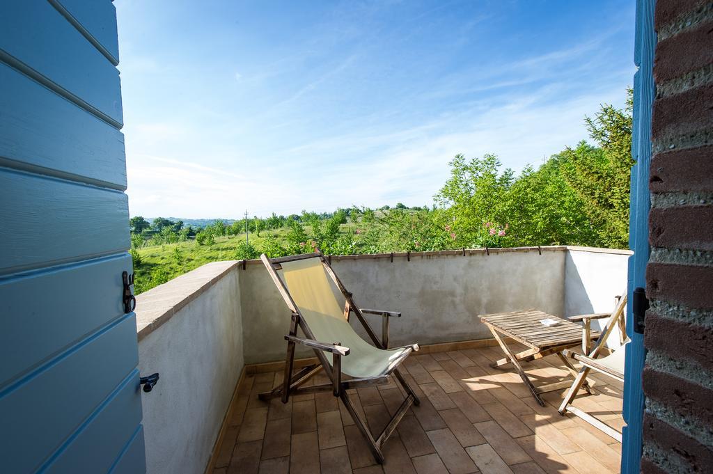 Agriturismo La Corte Del Lupo โนเชราอุมบรา ภายนอก รูปภาพ