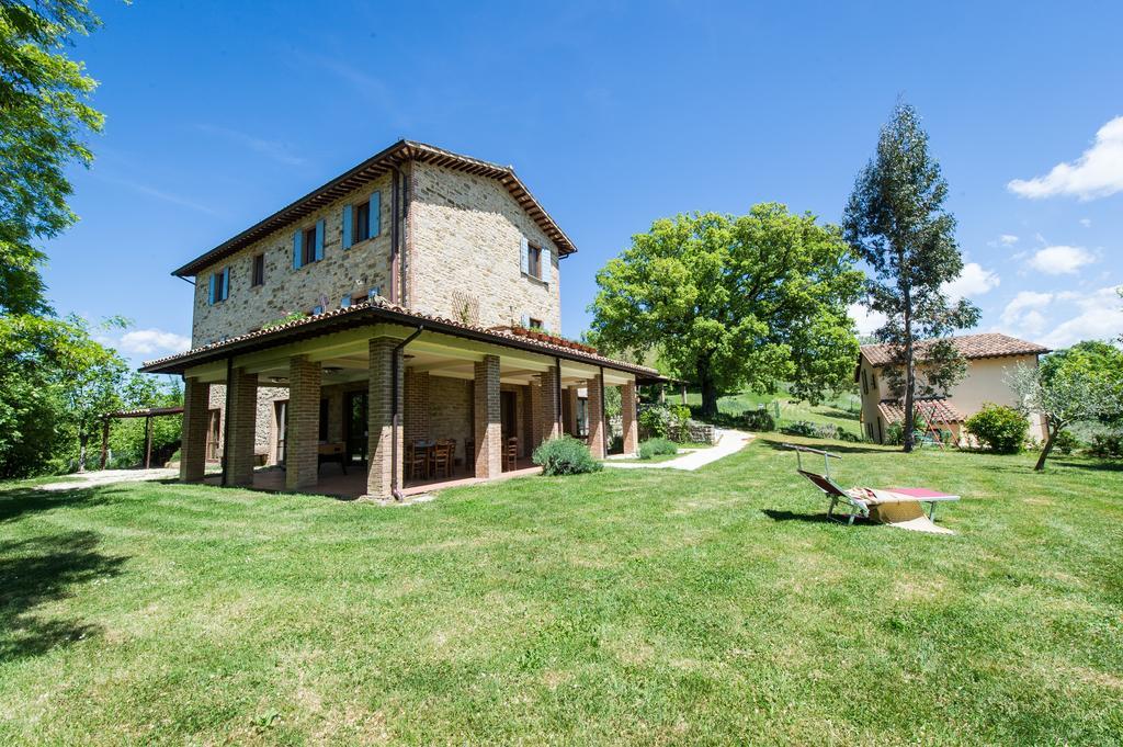 Agriturismo La Corte Del Lupo โนเชราอุมบรา ภายนอก รูปภาพ