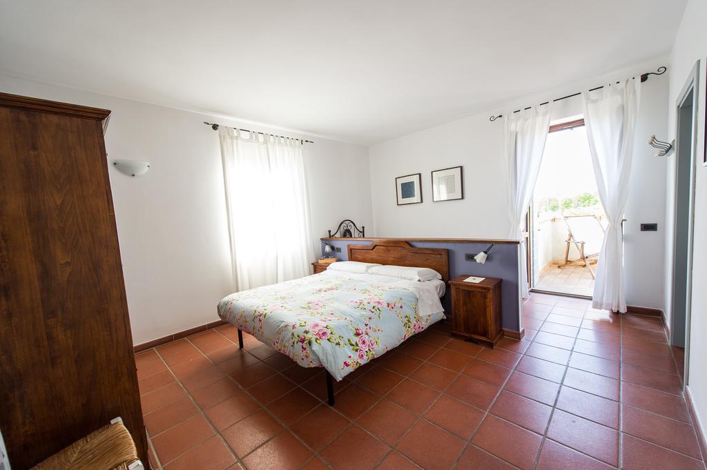 Agriturismo La Corte Del Lupo โนเชราอุมบรา ภายนอก รูปภาพ